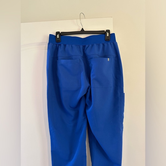 Fabletics Ion Scrub Pant - Picture 4 of 6